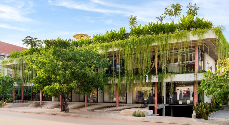 Aviary hotel shopping area in siem reap