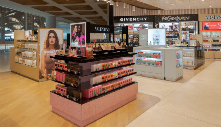Phnom Penh photographer capturing duty free retail store at KTI airport