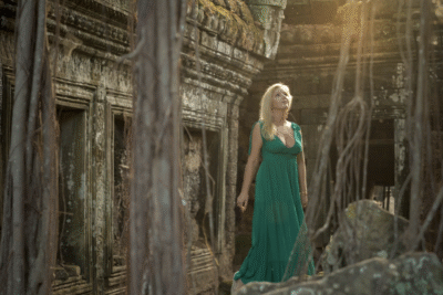 Couples photoshoot at Angkor Wat by Siem Reap Photographer